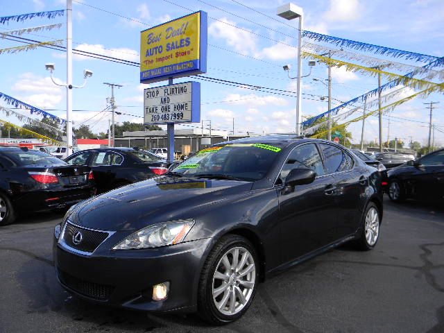 Lexus IS 250 4WD 4-door Sport/entertainment Pkg Sedan