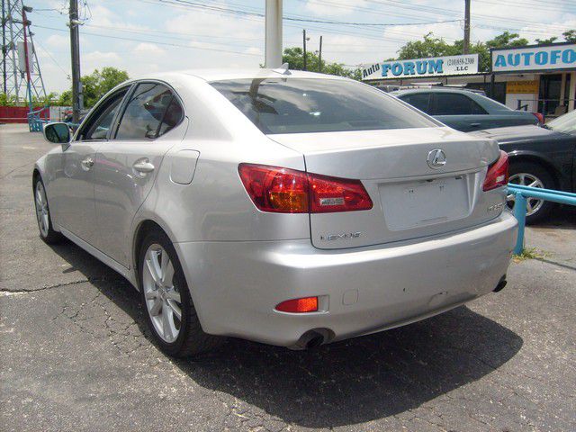 Lexus IS 250 2007 photo 11