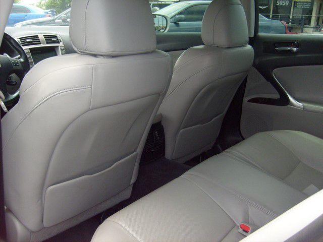 Lexus IS 250 2007 photo 14