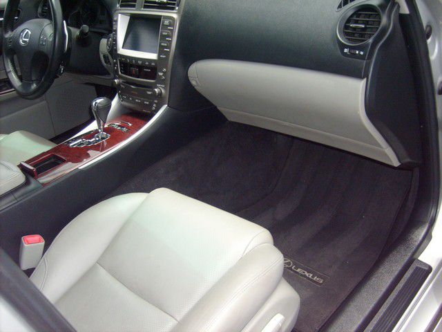 Lexus IS 250 2007 photo 16