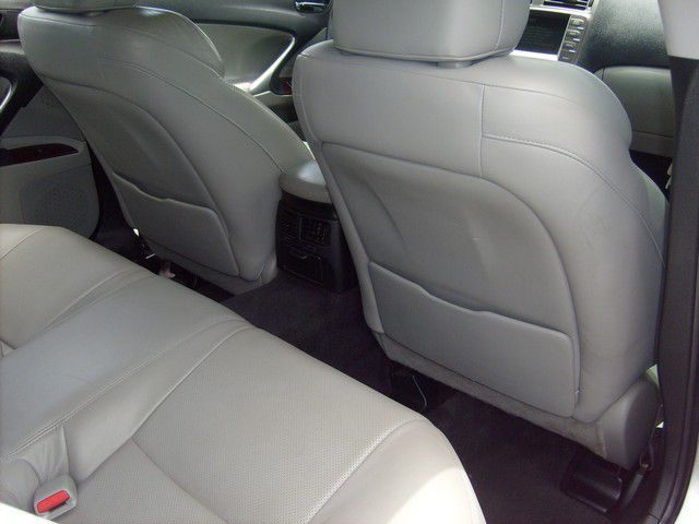 Lexus IS 250 2007 photo 23