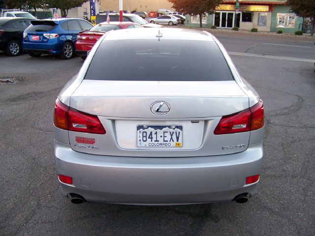 Lexus IS 250 Ext Cab SLE Longbed Sedan