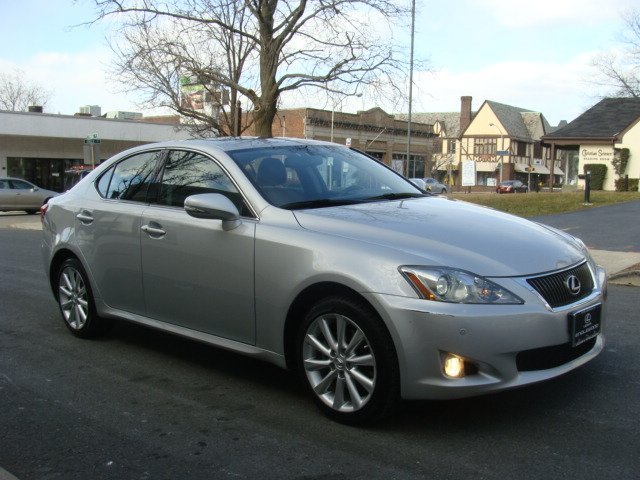 Lexus IS 250 2009 photo 2