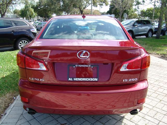 Lexus IS 250 2010 photo 4