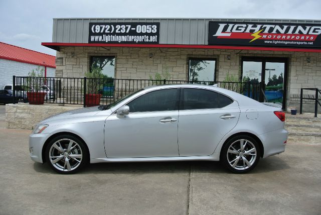 Lexus IS 250 2010 photo 1