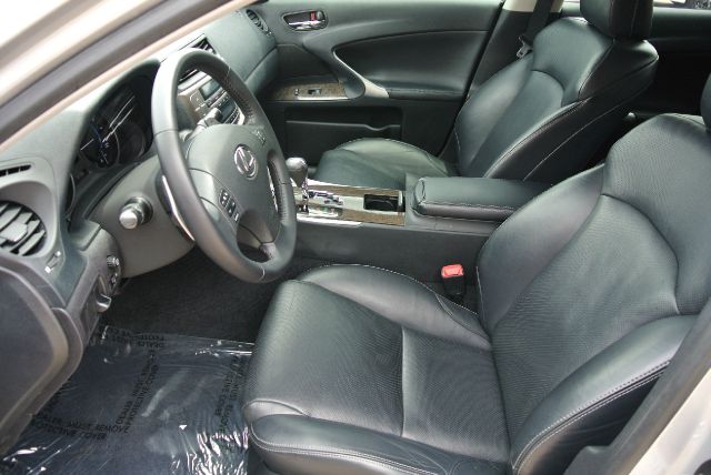 Lexus IS 250 2010 photo 6