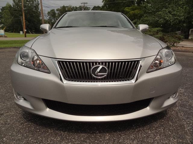 Lexus IS 250 2010 photo 3