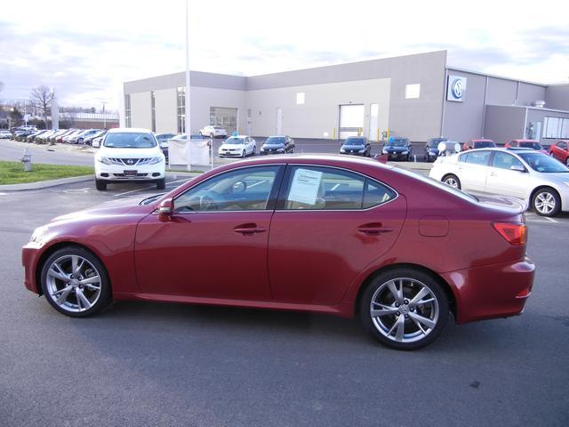 Lexus IS 250 2010 photo 2