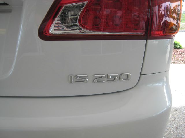 Lexus IS 250 2010 photo 11