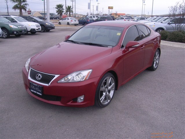 Lexus IS 250 2010 photo 2