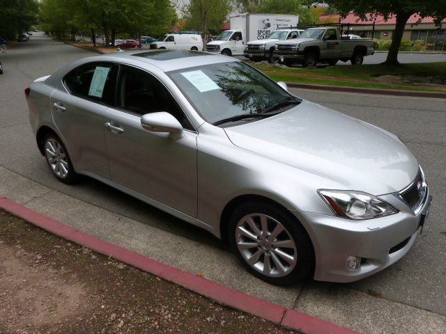 Lexus IS 250 2010 photo 4