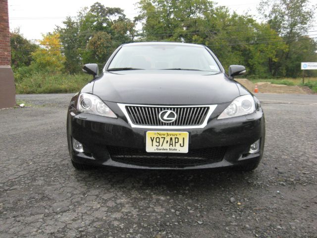 Lexus IS 250 2010 photo 2