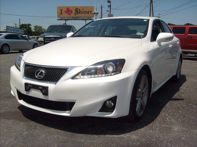 Lexus IS 250 2011 photo 1