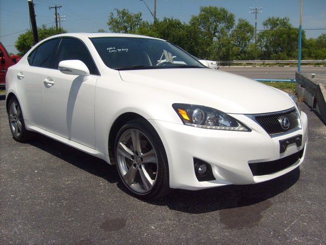 Lexus IS 250 2011 photo 32