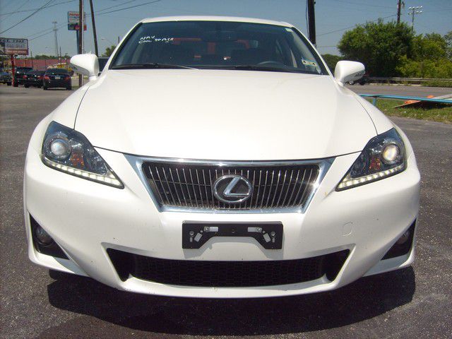 Lexus IS 250 2011 photo 34