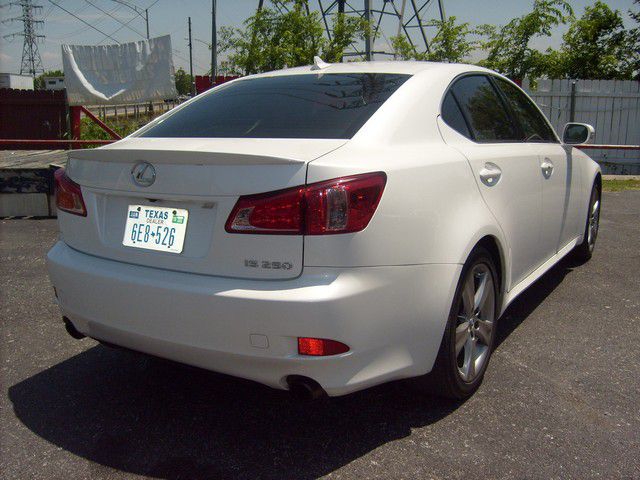 Lexus IS 250 2011 photo 35