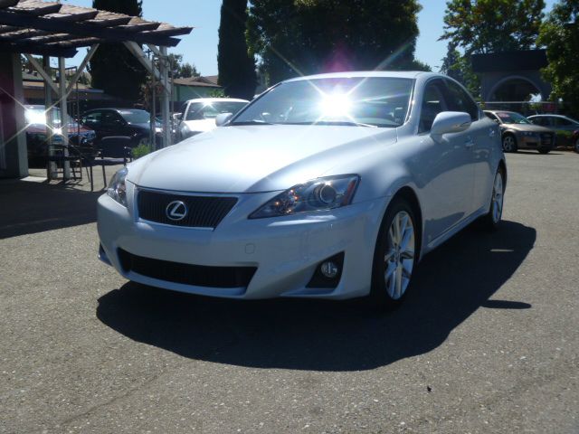 Lexus IS 250 2011 photo 4