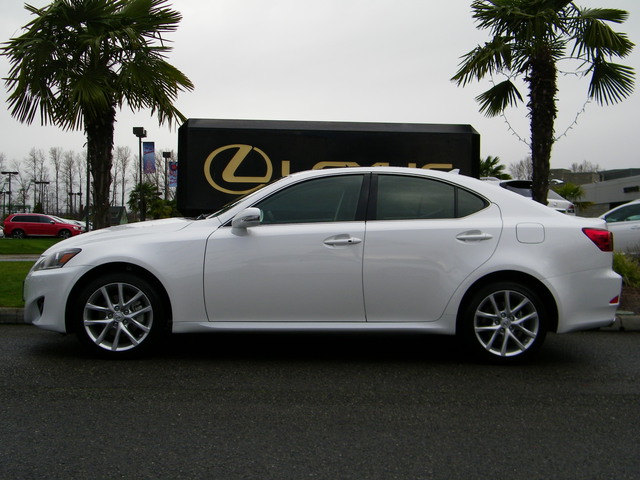 Lexus IS 250 2013 photo 1