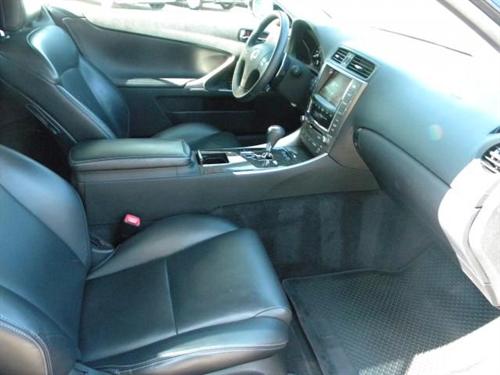 Lexus IS 250C 2010 photo 4