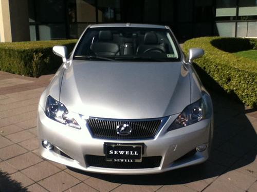 Lexus IS 250C 2010 photo 1