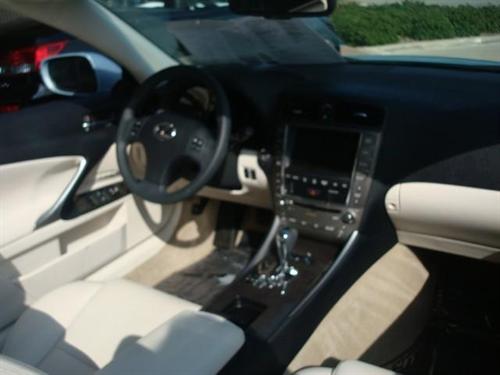 Lexus IS 250C 2010 photo 4