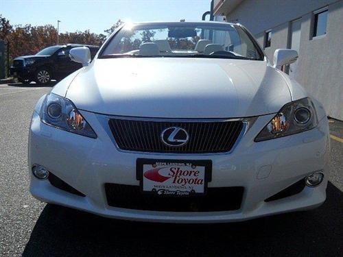 Lexus IS 250C 2010 photo 1