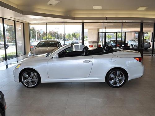 Lexus IS 250C 2010 photo 1