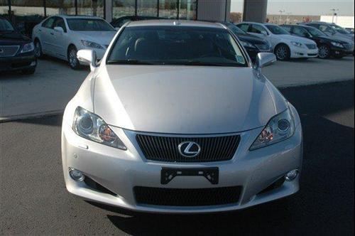 Lexus IS 250C 2010 photo 2