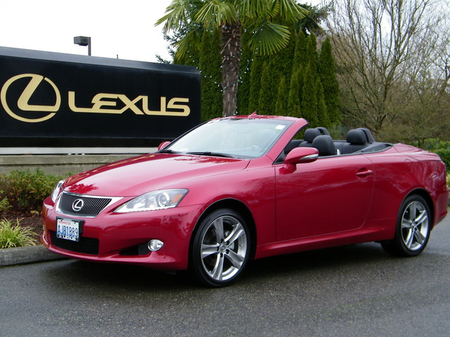 Lexus IS 250C 2012 photo 1