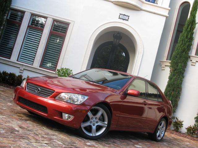 Lexus IS 300 Base Sedan