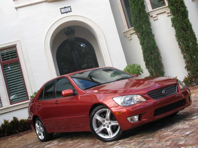 Lexus IS 300 2001 photo 1