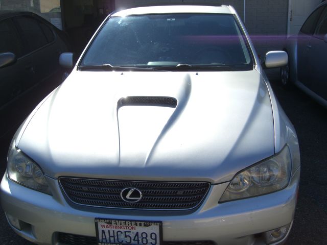 Lexus IS 300 2001 photo 4