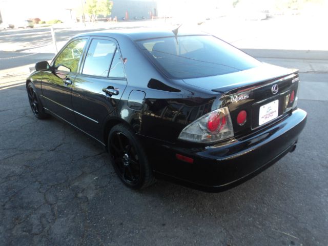 Lexus IS 300 2001 photo 29