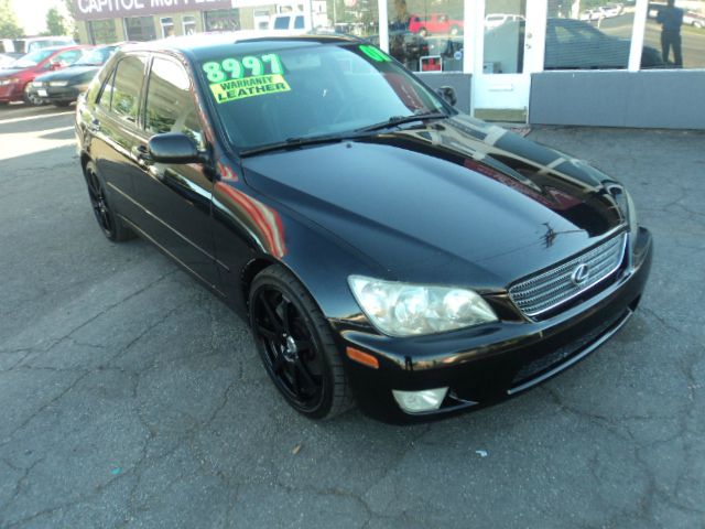 Lexus IS 300 2001 photo 30