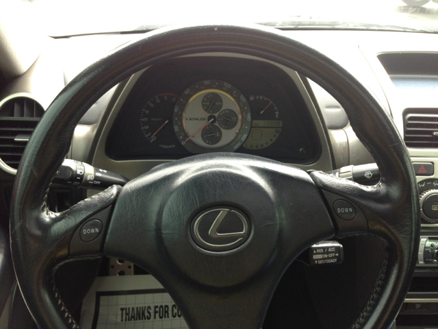 Lexus IS 300 2001 photo 3