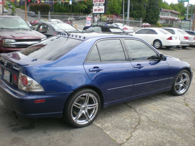 Lexus IS 300 2001 photo 8