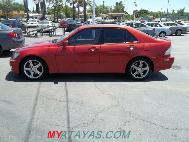 Lexus IS 300 2001 photo 1