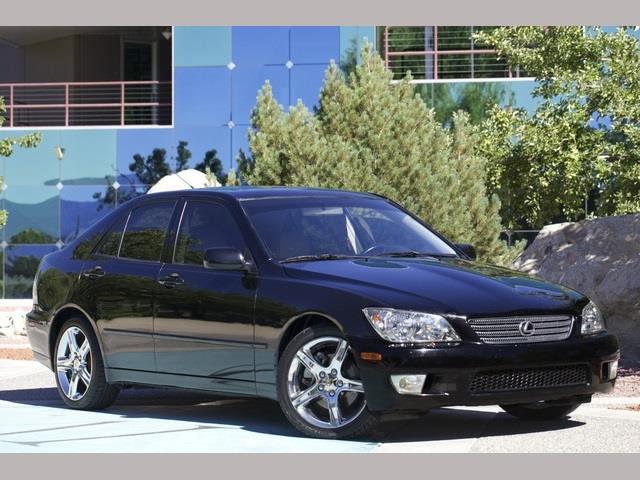 Lexus IS 300 2001 photo 2