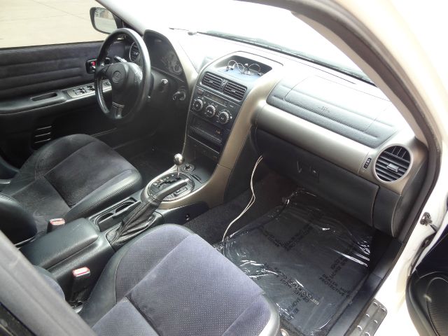 Lexus IS 300 2001 photo 12