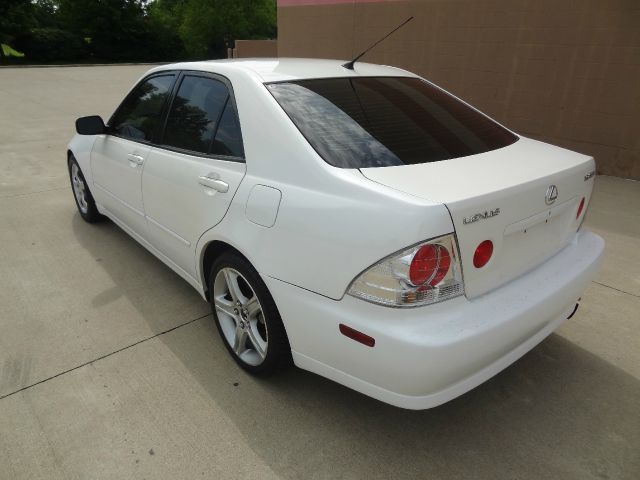 Lexus IS 300 2001 photo 13