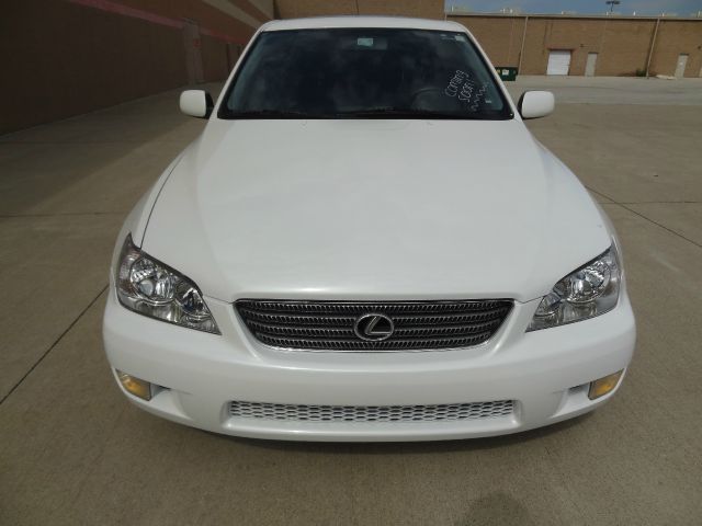 Lexus IS 300 2001 photo 18