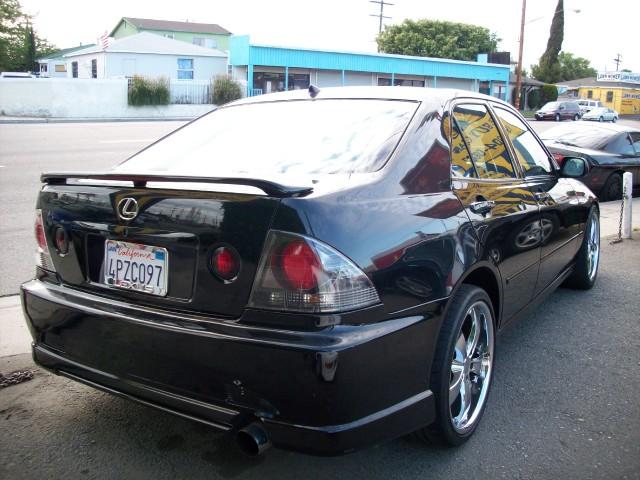 Lexus IS 300 2001 photo 3