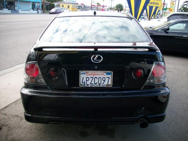 Lexus IS 300 2001 photo 4