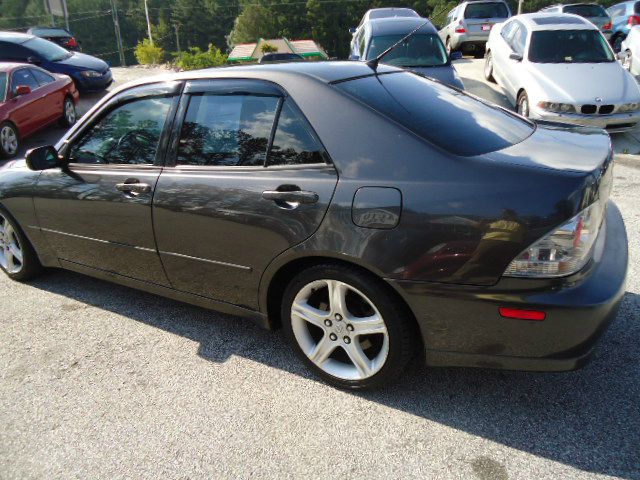 Lexus IS 300 2001 photo 11