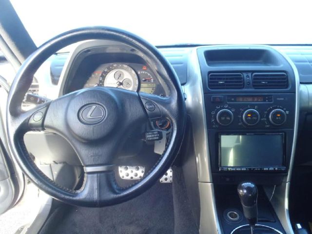 Lexus IS 300 2002 photo 4