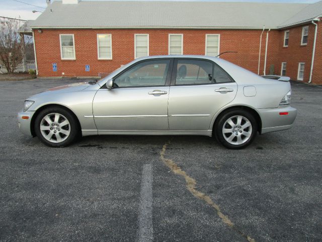 Lexus IS 300 2002 photo 3