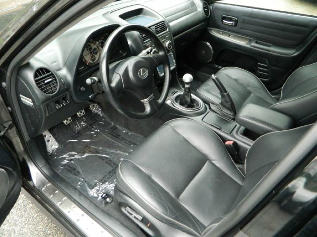 Lexus IS 300 2002 photo 11