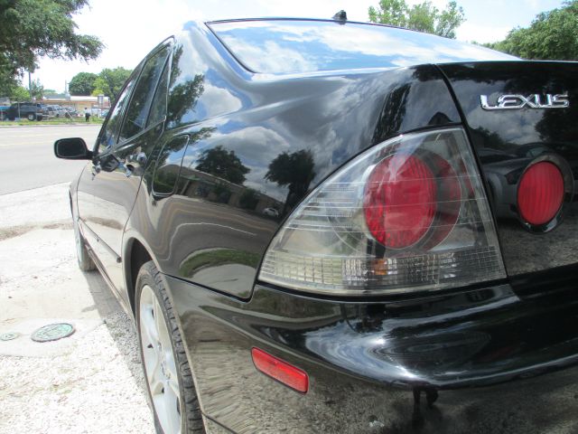 Lexus IS 300 2002 photo 8