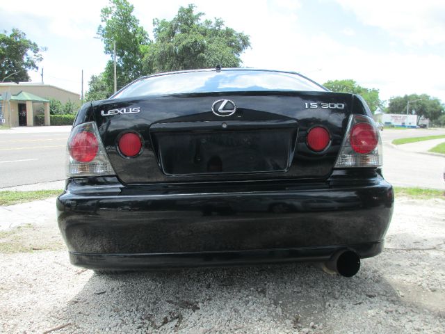 Lexus IS 300 2002 photo 9