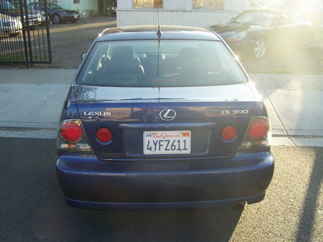 Lexus IS 300 740ia Free Shipping Sedan